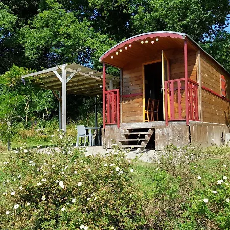 Holiday home Domaine Les Chillards Fauguernon